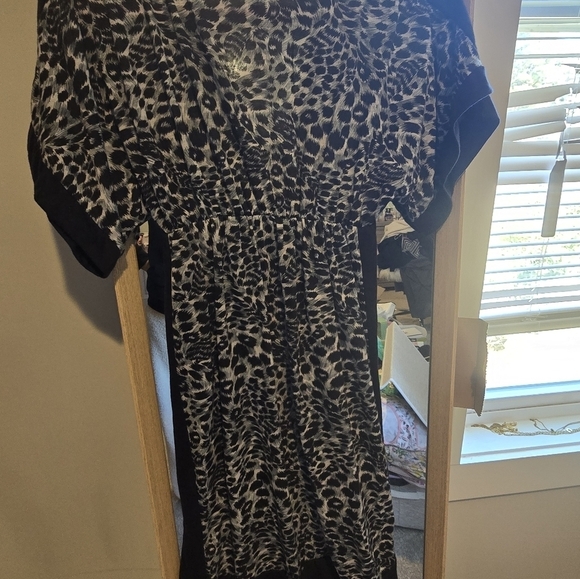 Women Swim suit cover up - Picture 4 of 5